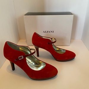 ALFANI NEW RED SUEDE HEELS W/BUCKLE STRAP SIZE 8.5